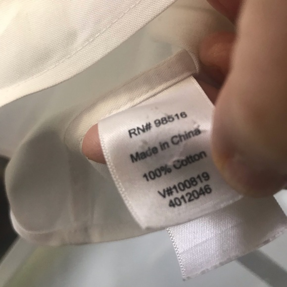 White Button-Up NO IRON Blouse - Picture 8 of 9